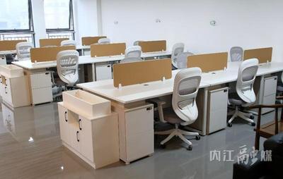 內(nèi)江軟件與信息技術(shù)服務(wù)外包產(chǎn)業(yè)園D區(qū)(一期)迎來(lái)首批企業(yè)入駐，推動(dòng)軟件外包服務(wù)發(fā)展